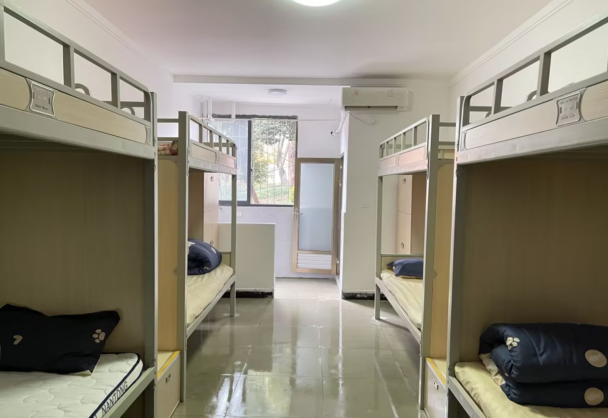 成都华夏旅游商务学校 (5)