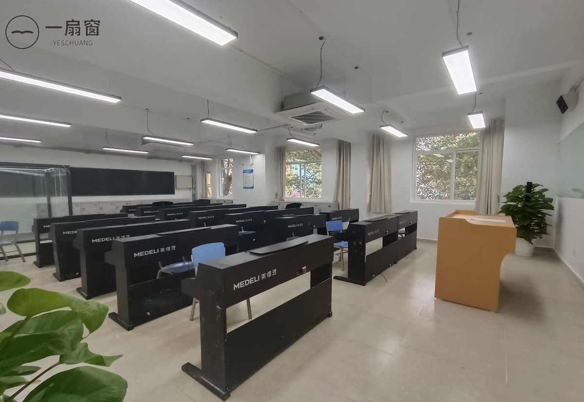 成都城市建设技工学校 (13)