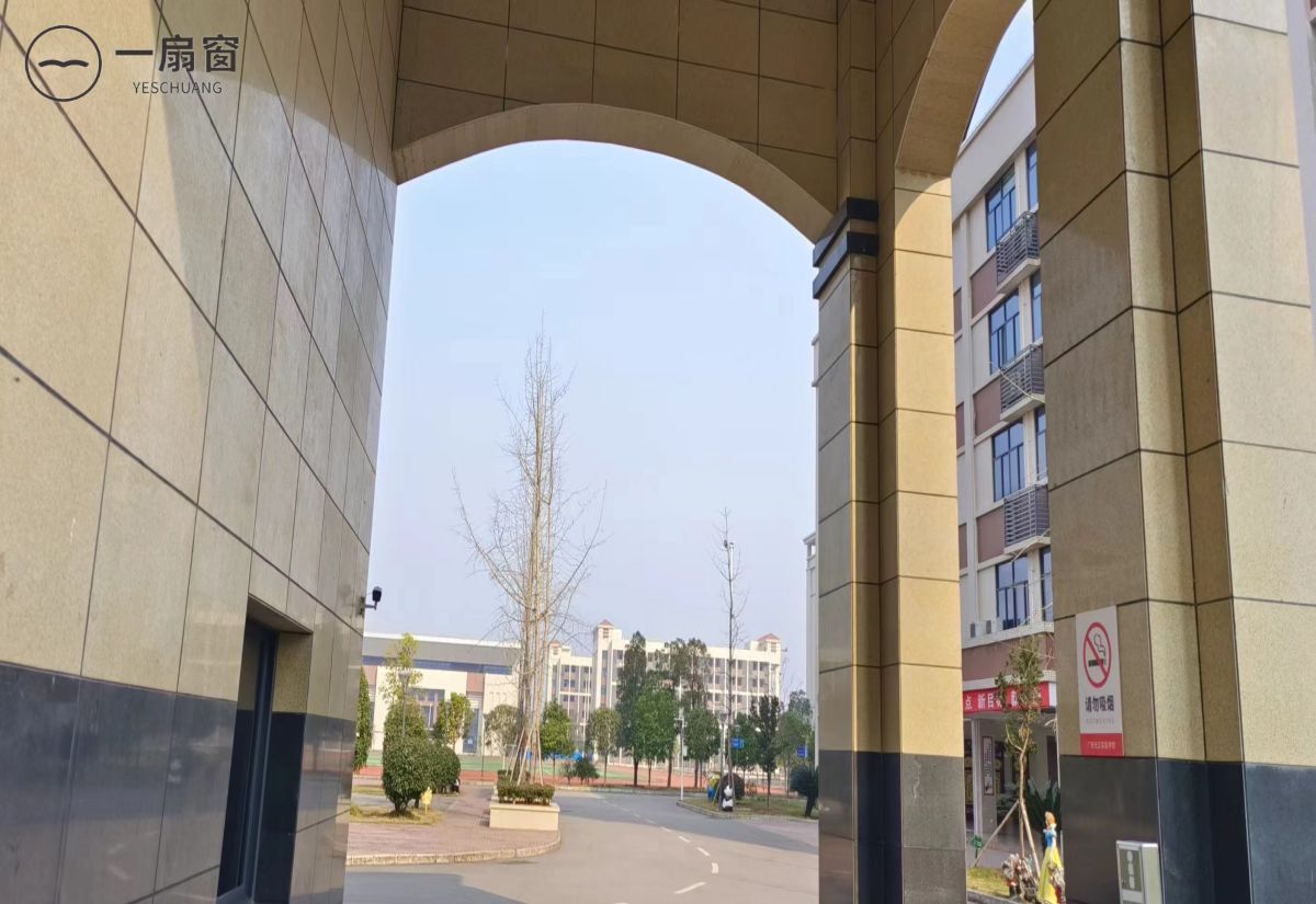 广安光正科技职业高中学校 (2)