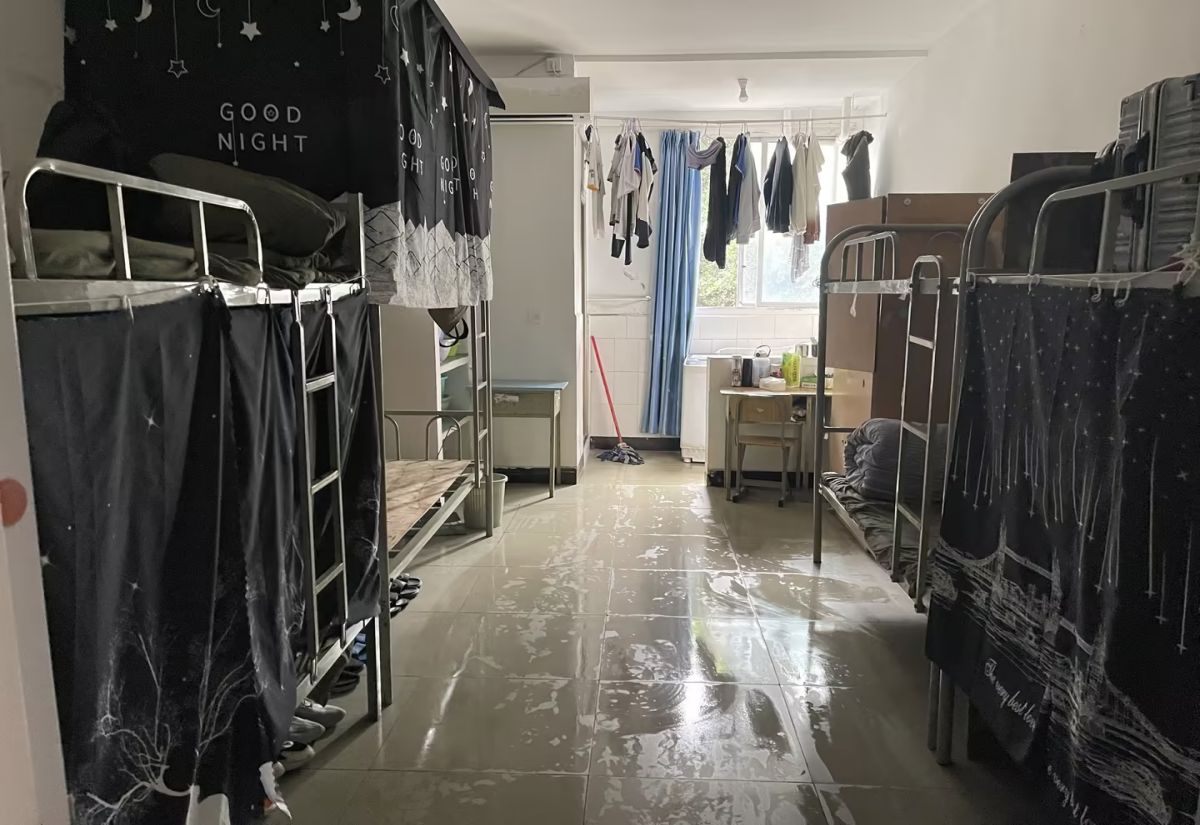 成都华夏旅游商务学校 (4)