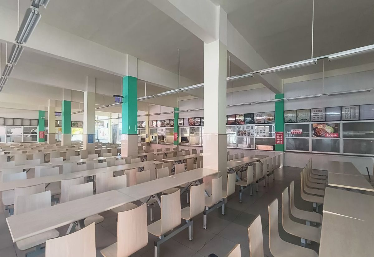 成都华夏旅游商务学校 (14)