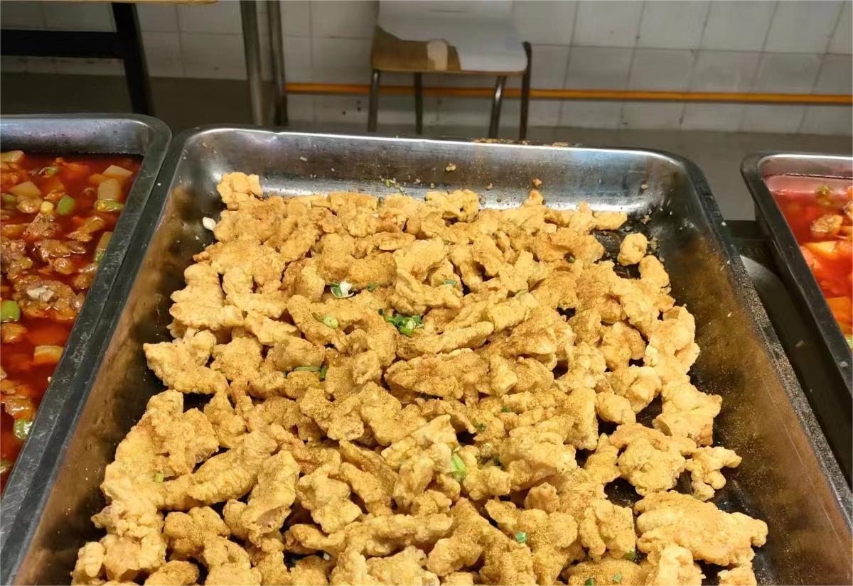 成都华夏旅游商务学校 (12)